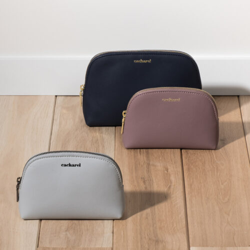 VICTOIRE. Nécessaire